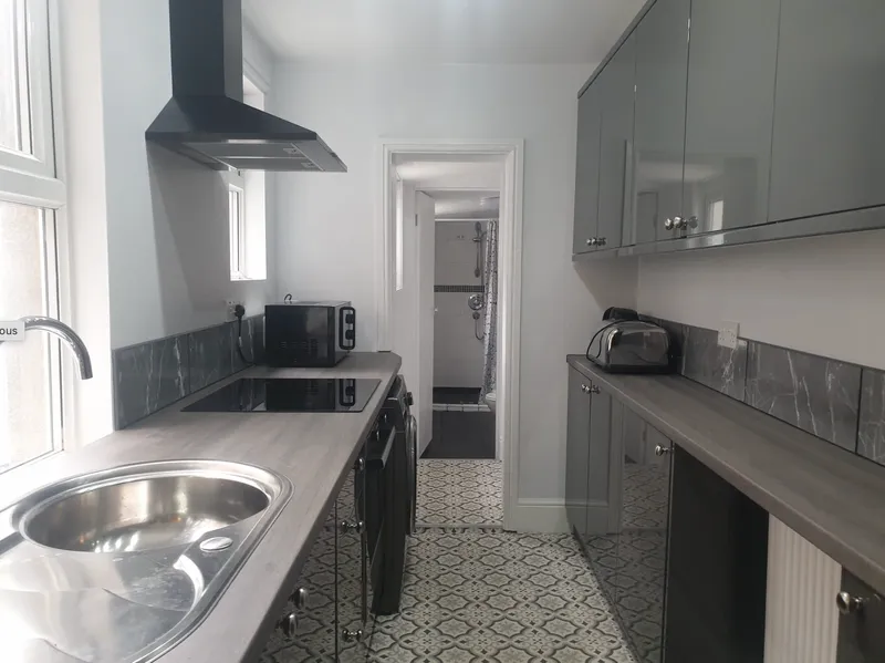 Student House // 4 Bed + 4 Bath // Sep 2026 - Image 2